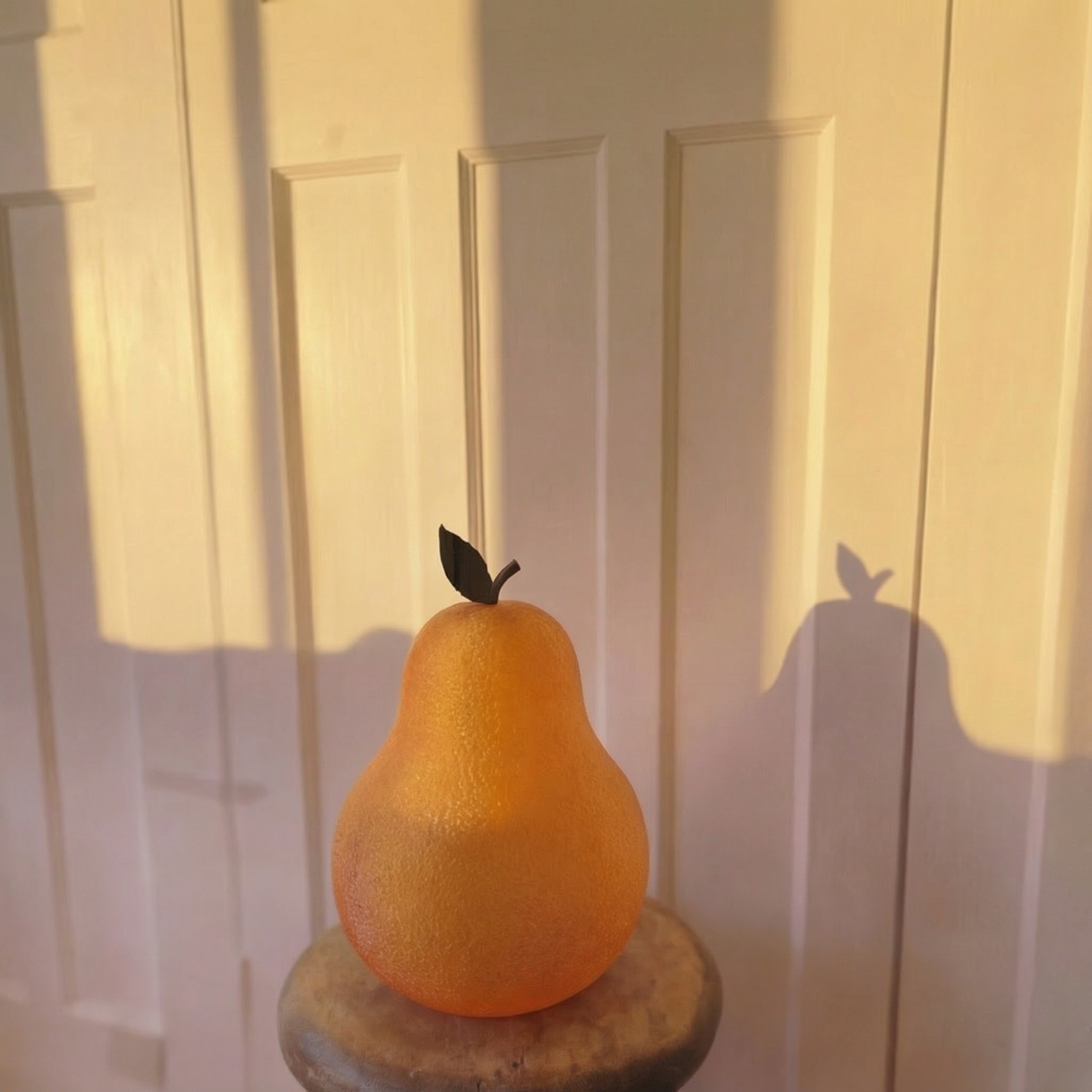 Pear Lamp for Warm Ambient Living Room Lighting